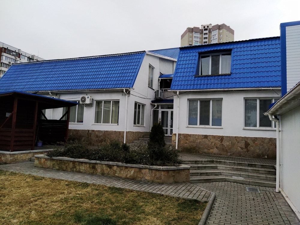 Здам офіс  з електрикою на Караваєвих дачах.