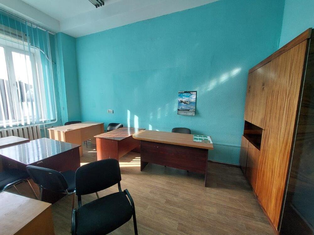 Аренда офиса с мебелью в БЦ на Подоле, ул. Кирилловская (45 м2)