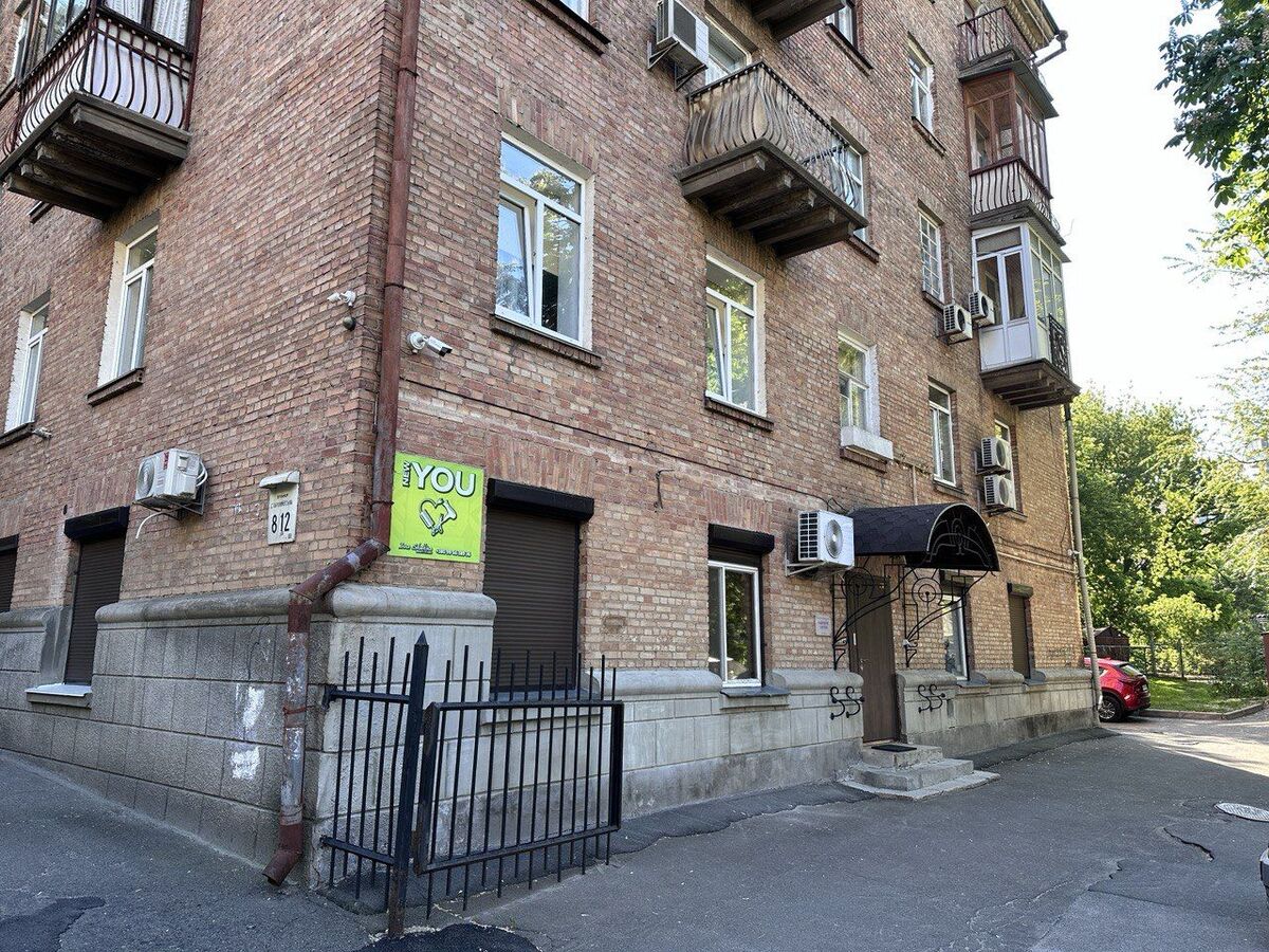 Продаж офісу з окремим входом вул. Старокиївська, 8/12, 168 м2, без %
