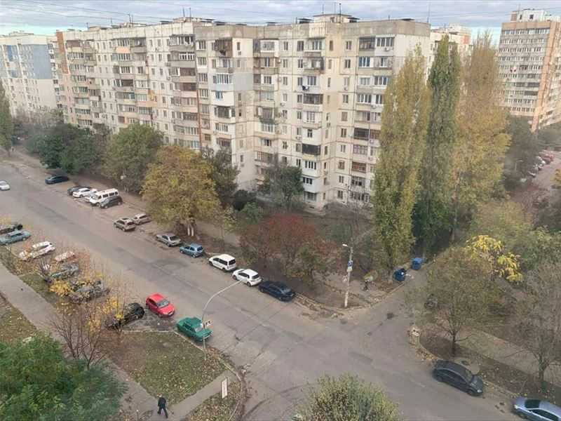 Продам 3-к квартиру Одеса, Суворовський, Академіка Сахарова, 36. 