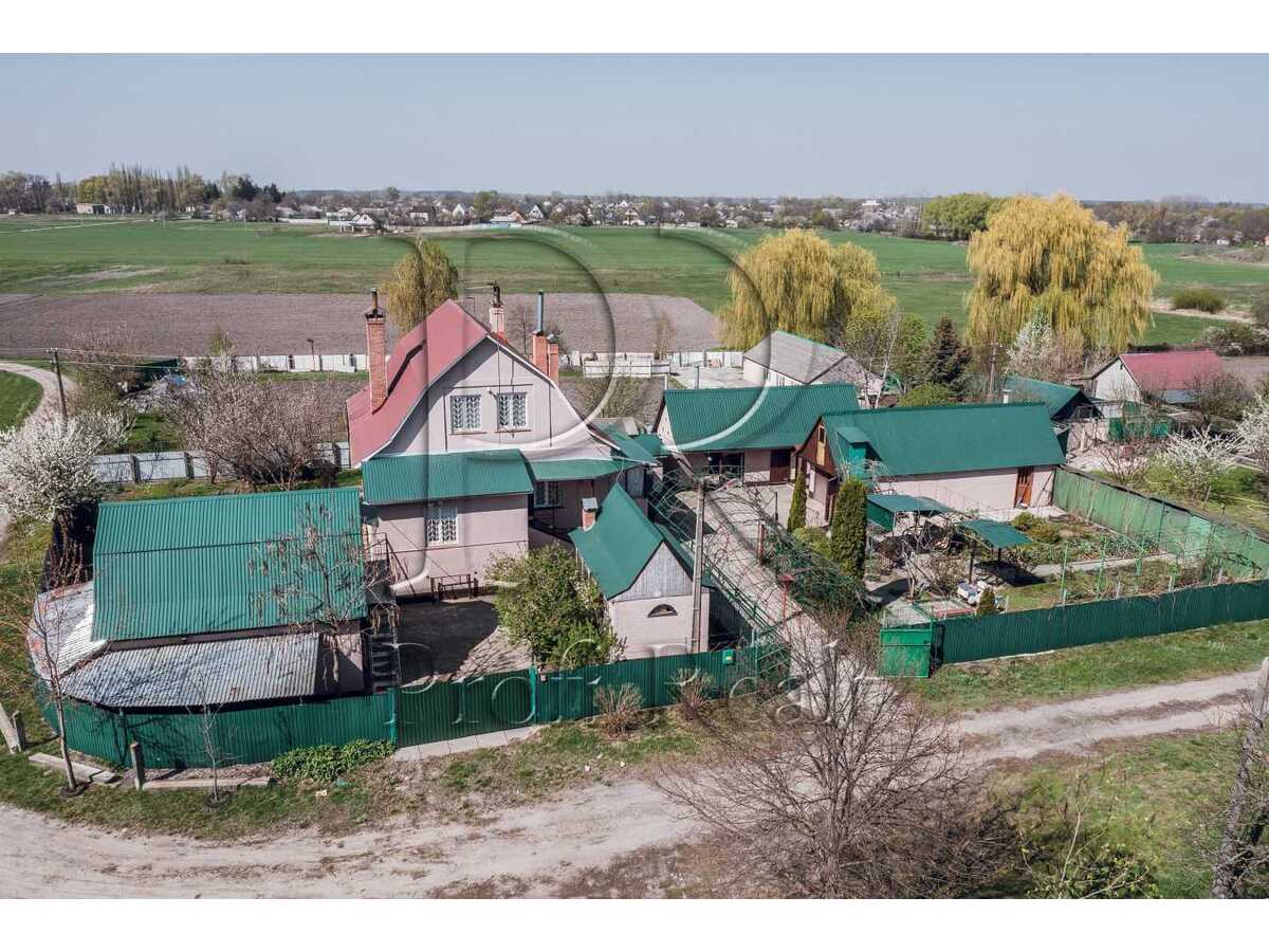 Продам 6-к дім Броварський, Перемога, Садова вулиця, 9. 