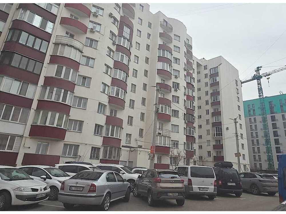 Продам 1-к квартиру Бориспільський, Бориспіль, Головатого, 76. 