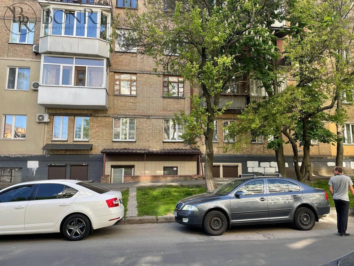 Продаж, Фасад, Нежитлове, Бурмистенка, 107м2