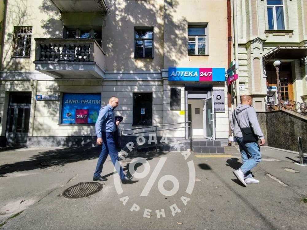 Продам  торгову площу Київ, Шевченківський, вул. Богдана Хмельницького, 66. 