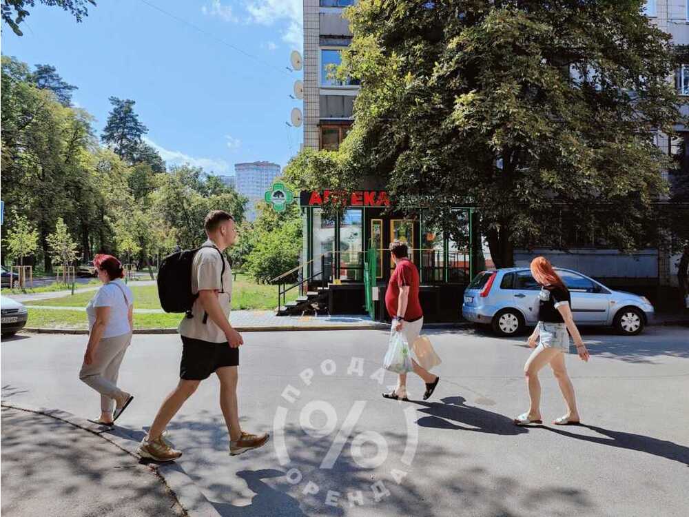 Продам  торгову площу Київ, Святошинський, просп. Перемоги, 91. 