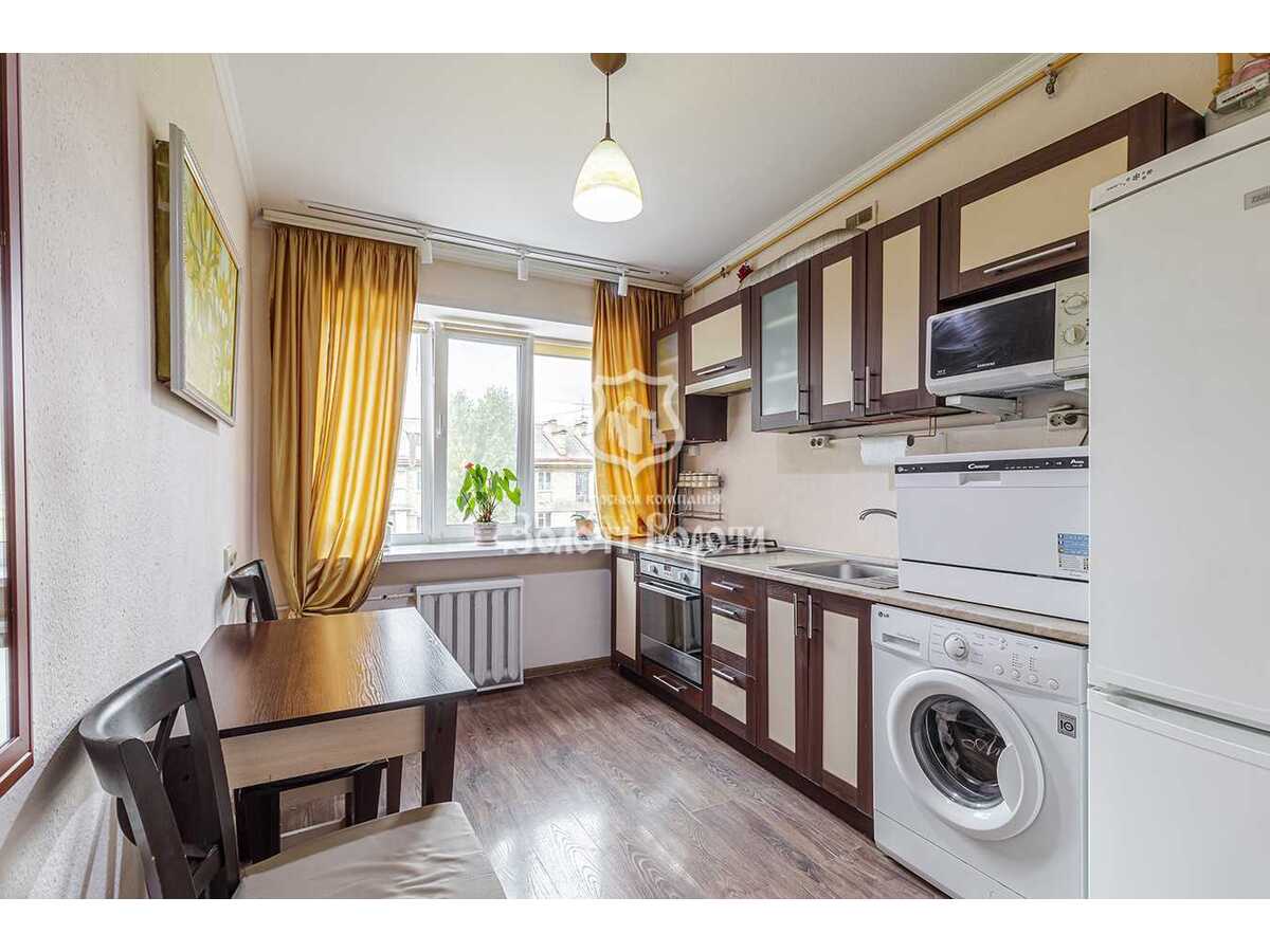 Продам 1-к квартиру Київ, Дніпровський, вул. Тампере, 8а. 