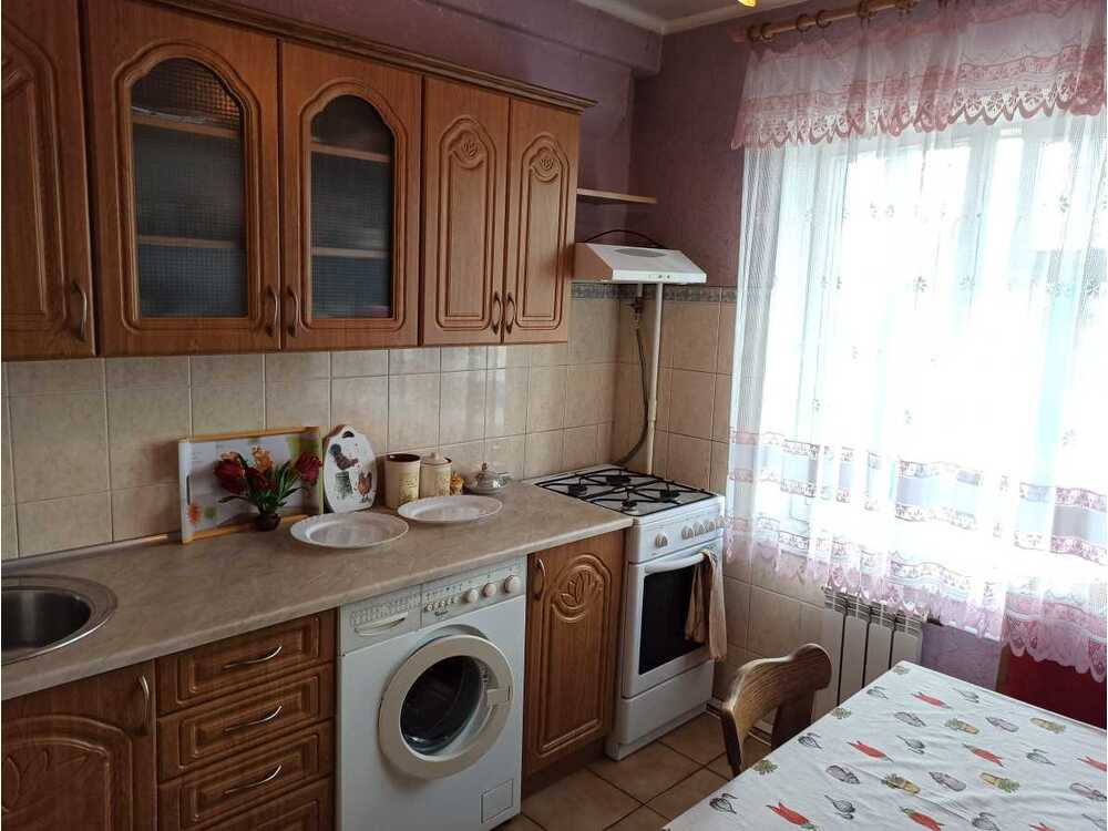 Продам 2-к квартиру Київ, Оболонський, вул. Маршала Малиновського, 30. 