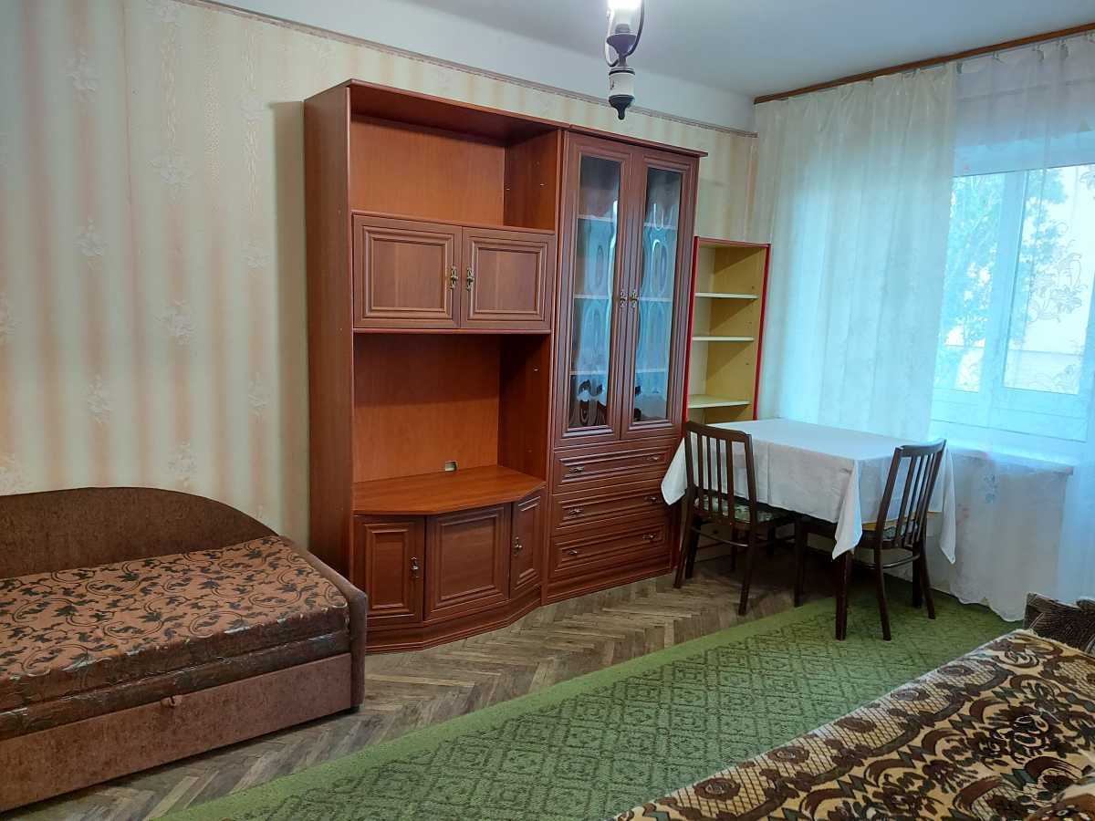 Продам 1-к квартиру Київ, Дніпровський, вул. Курнатовського, 28. 