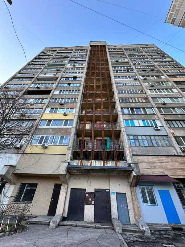 Продам 1-к квартиру Дніпро, Чечеловський, Титова, 18А. 