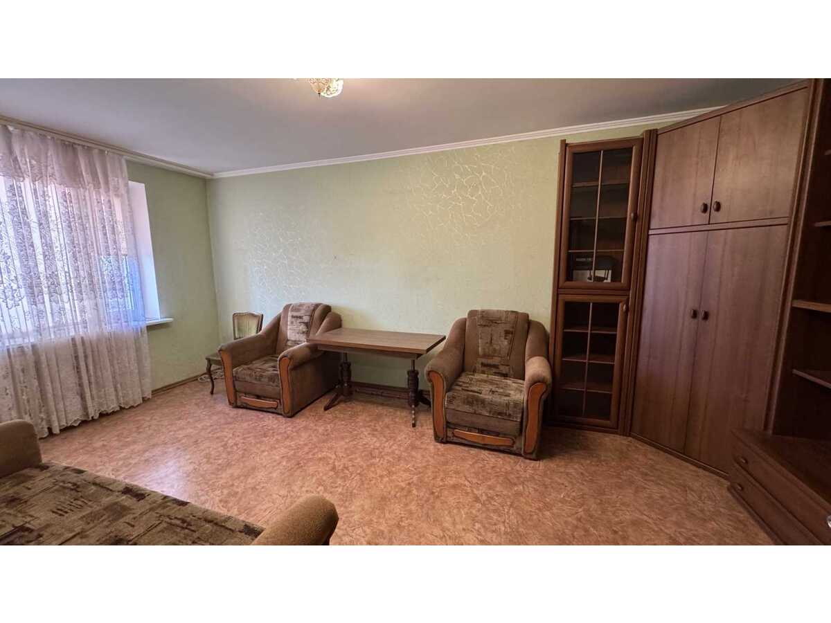 Продам 1-к квартиру Броварський, Бровари, Незалежності, 16В. 