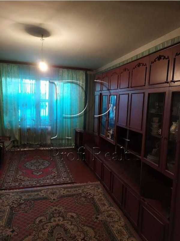 Продам 5-к квартиру Броварський, Калита, Миру вулиця, 55. 