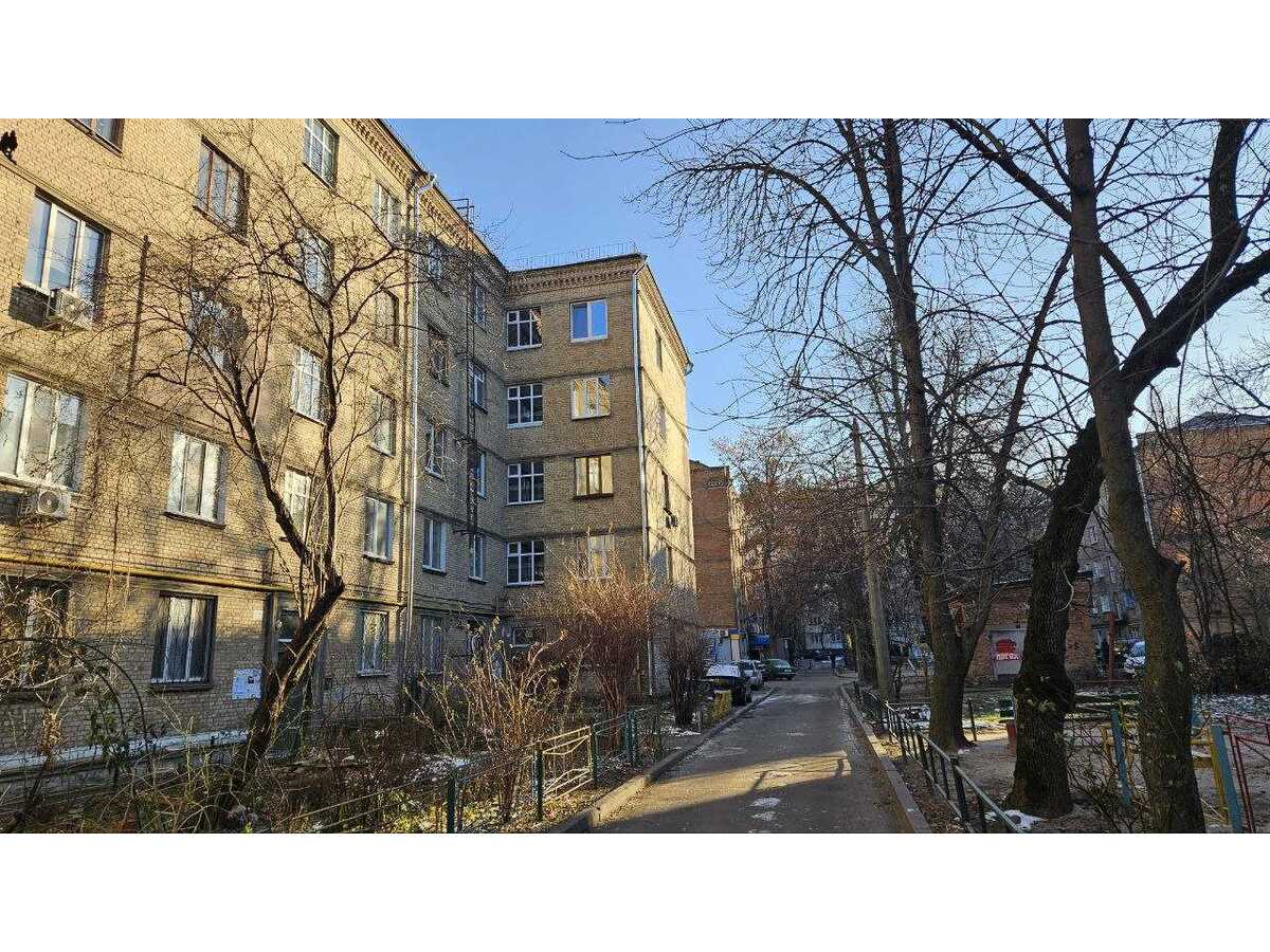 Продам 3-к квартиру Київ, Оболонський, вул. Автозаводська, 27Б. 