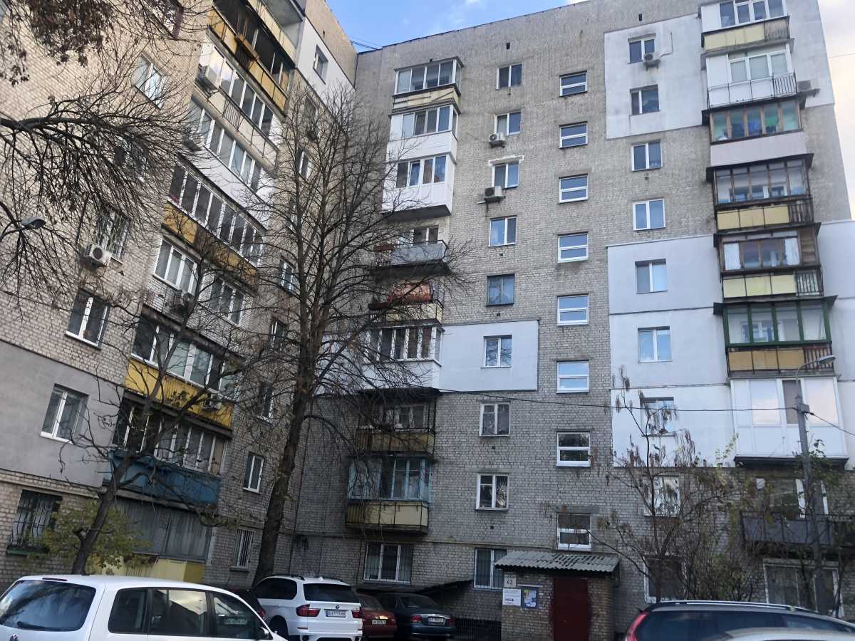 Продам 2-к квартиру Київ, Подільський, вул. Костянтинівська, 43. 