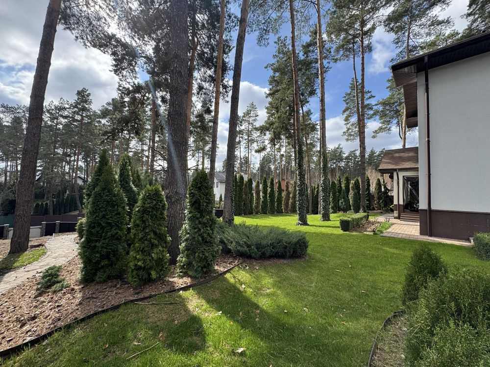 Продам 6-к дім Фастівський, Мархалівка, Соснова, 4а. 