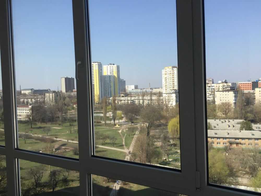 Здам довгостроково 3-к квартиру Київ, Солом`янський, вул. Гарматна, 38б. 