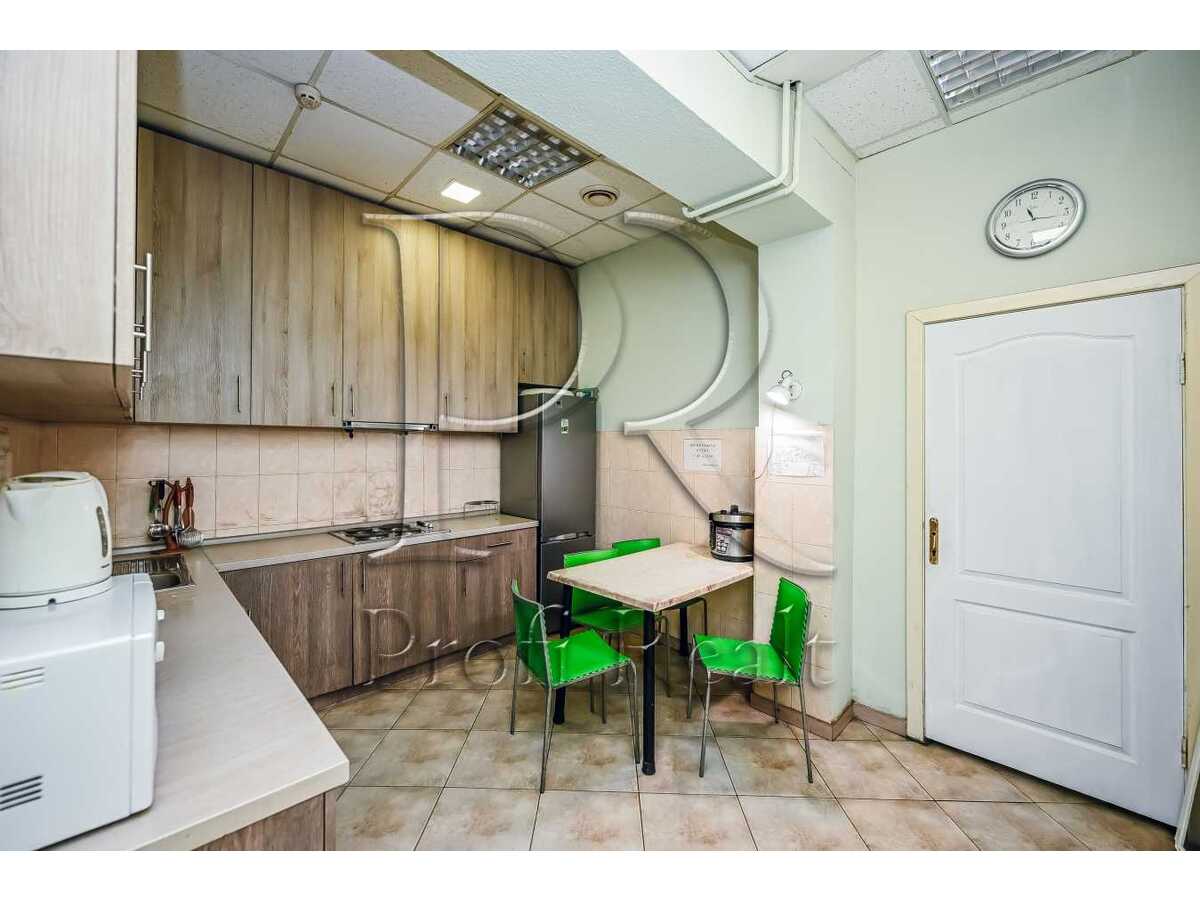 Продам  готель Київ, Деснянський, вул. Кубанської України , 21А. 