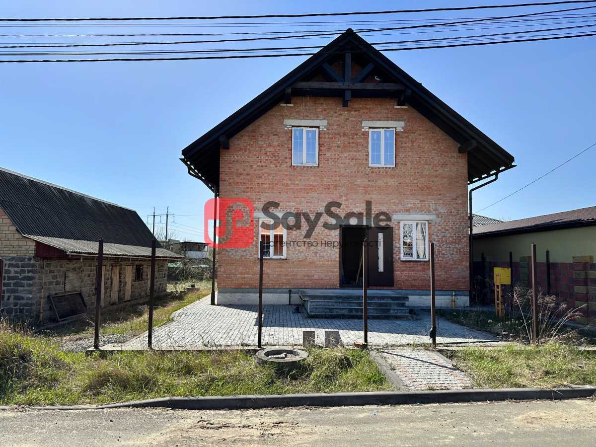 Продам 4-к дім Бучанський, Святопетрівське, Незалежності, 36. 