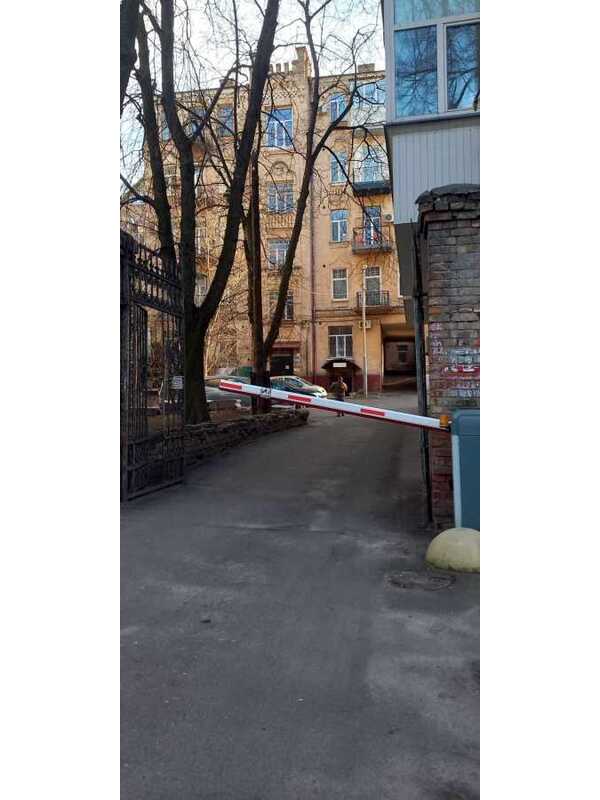 Здам довгостроково  офісне приміщення Київ, Шевченківський, вул. Богдана Хмельницького, 59-Б. 