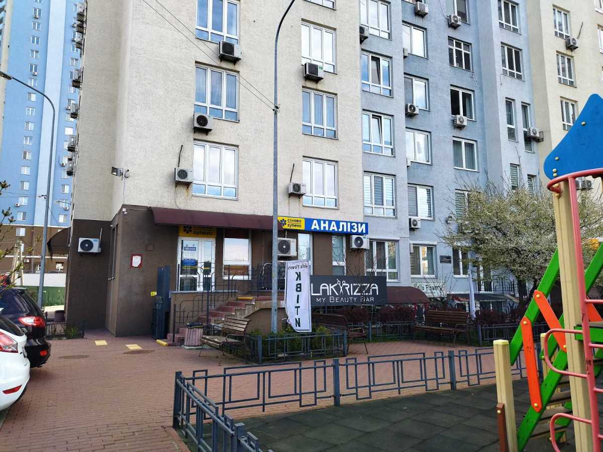 Продам  офісне приміщення Київ, Голосіївський, просп. Академіка Глушкова, 9Г. 