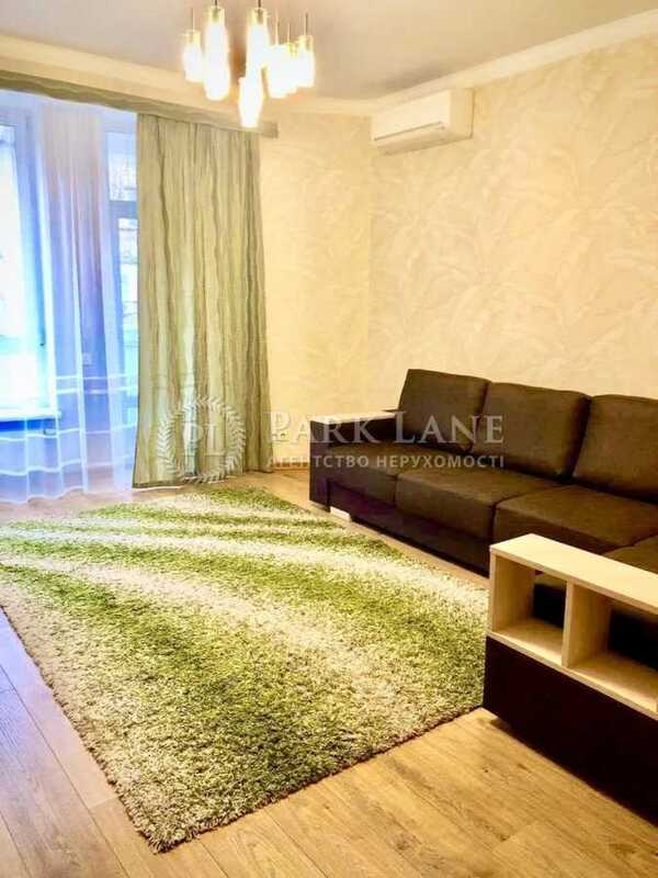 Продам 2-к квартиру Київ, Печерський, бульв. Дружби Народів, 14-16. 