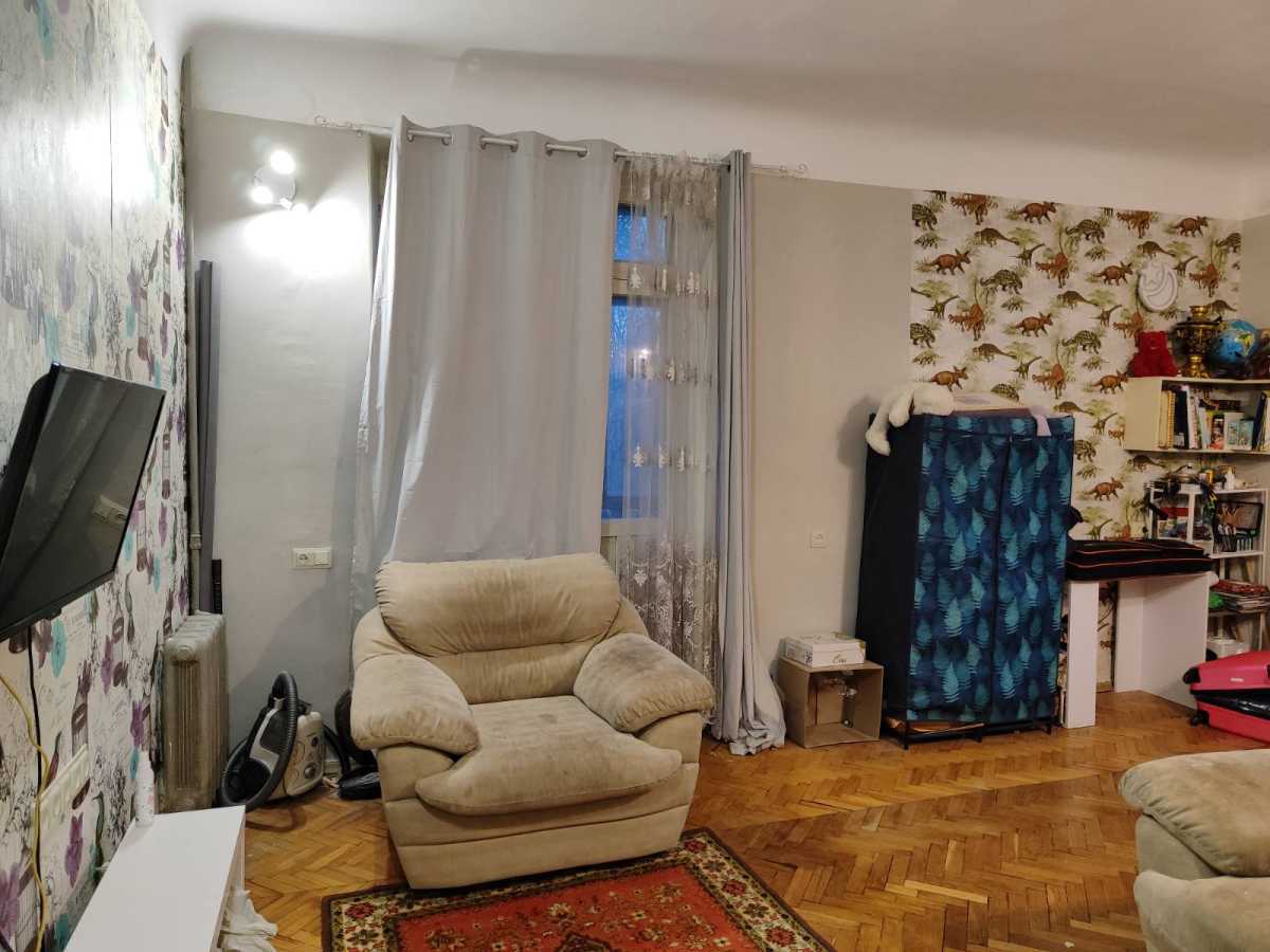 Продам 2-к квартиру Київ, Подільський, вул. Вишгородська, 33/1. 