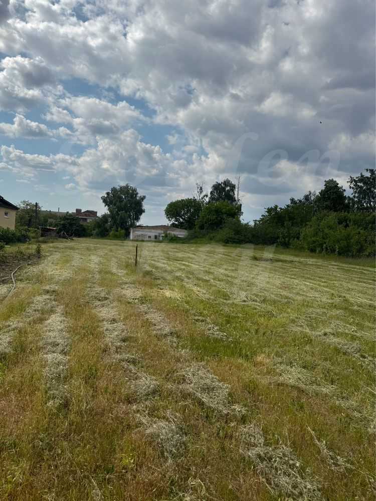 Продам  ділянку під житлову забудову Бориспільський, Іванків, Центральна. 