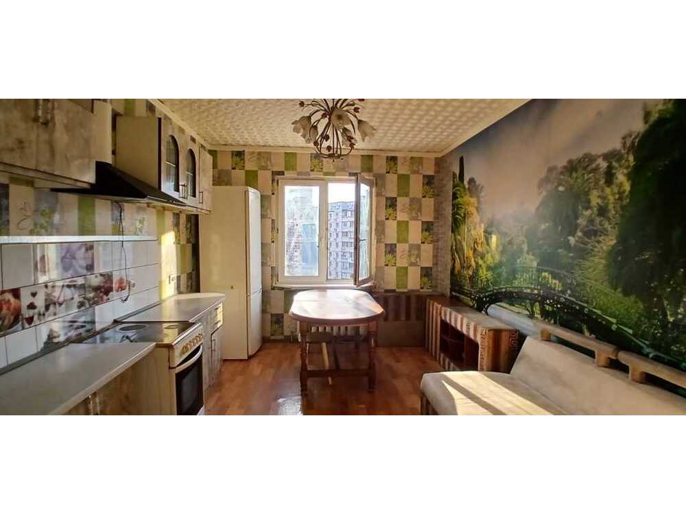 Продам 3-к квартиру Київ, Дарницький, вул. Михайла Драгоманова, 1Е. 