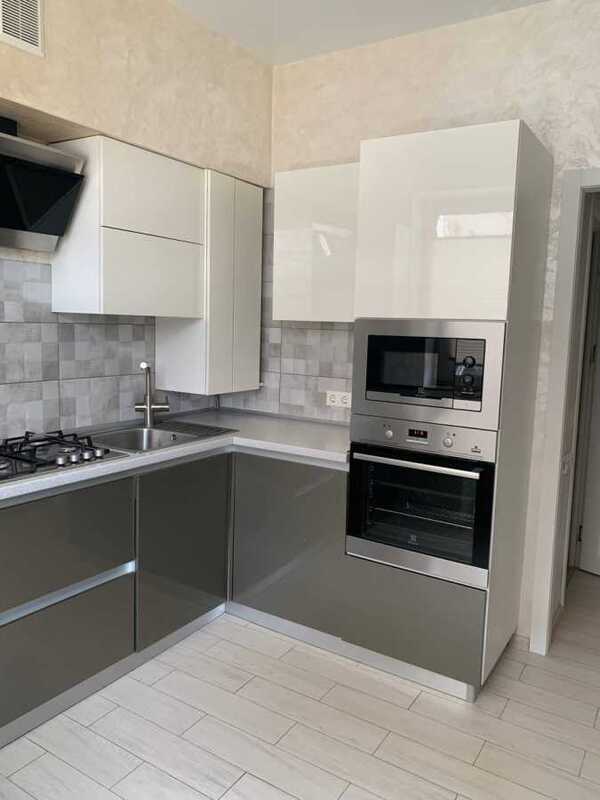 Продам 3-к квартиру Фастівський, Гатне, Дорошенка, 5. 