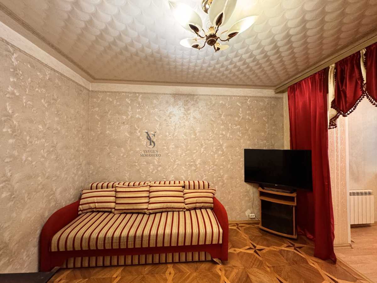 Продам 2-к квартиру Київ, Деснянський, просп. Володимира Маяковського, 24. 