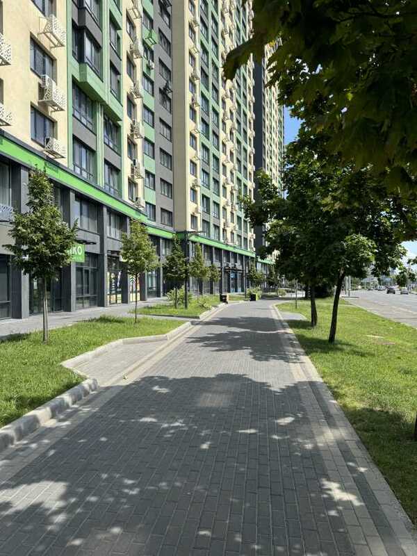 Продам 3-к квартиру Київ, Голосіївський, вул. Михайла Максимовича, 32а. 