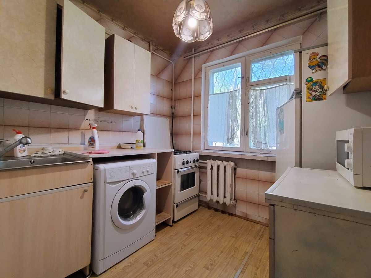 Продам 3-к квартиру Київ, Святошинський, вул. Академіка Туполєва, 17в. 