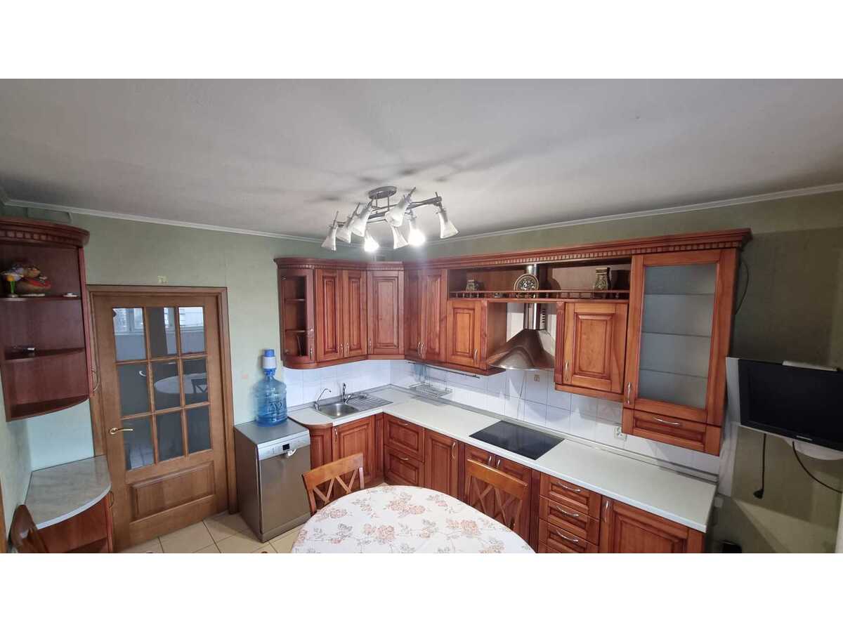 Продам 3-к квартиру Київ, Дарницький, шосе Харківське, 56. 