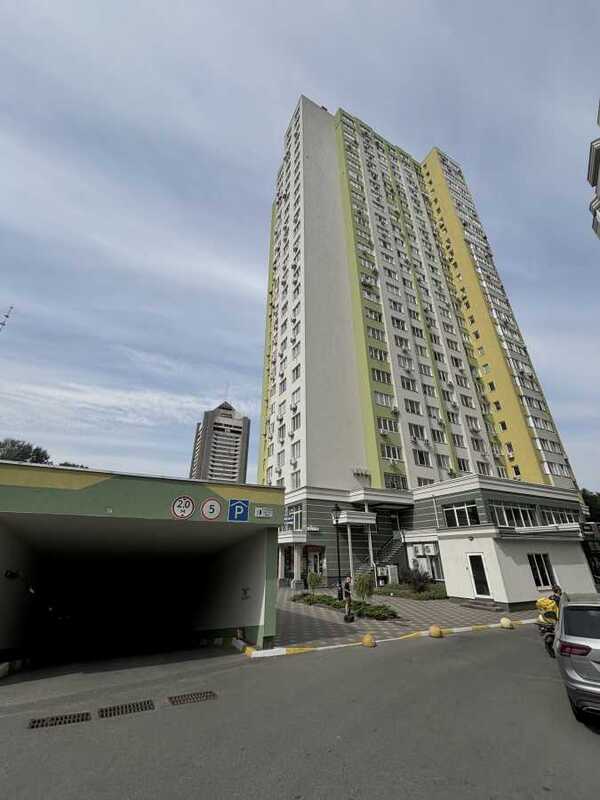 Продам 3-к квартиру Київ, Шевченківський, вул. Герцена, 35А. 