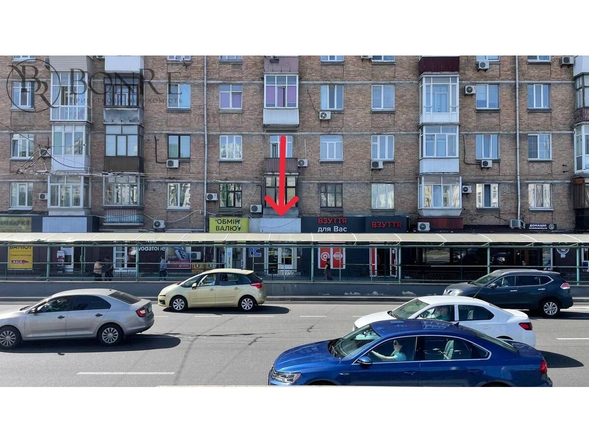 Оренда, Торгове, Севастопольська площа, пр-т. Повітряних сил, 75,6м2.