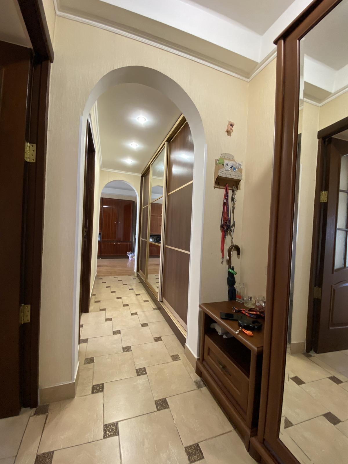 БЕЗ% 3к 58м2, Ореста Левицького 18 (Курчатова), м.Лісова, Лісовий масив, Київ