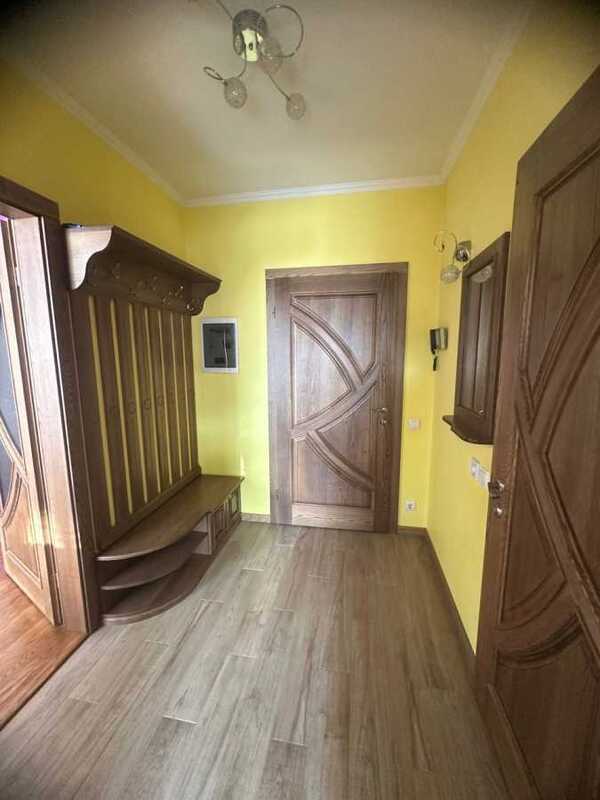 Продам 1-к квартиру Бучанський, Ірпінь, Літературна. 