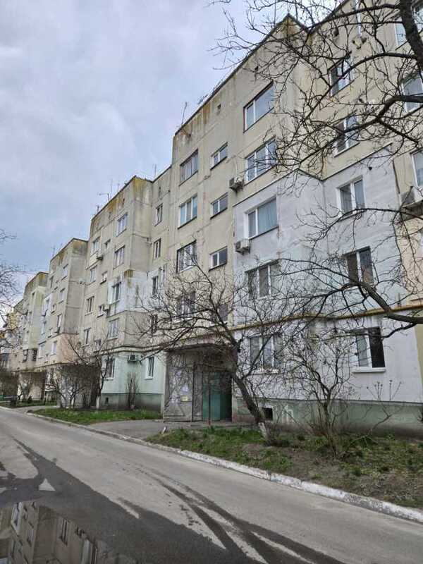 Продам 3-к квартиру Фастівський, Глеваха, Глеваха. 