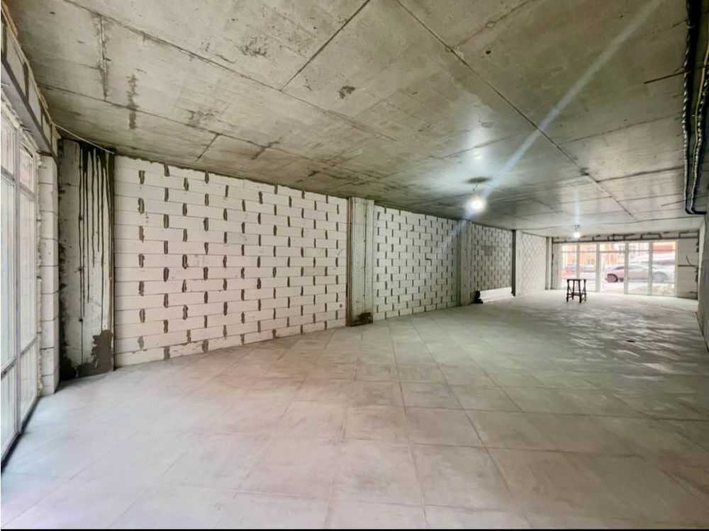 Продам  торгову площу Київ, Шевченківський, вул. Глибочицька, 17. 