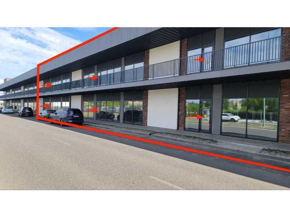 Оренда магазинів 140м2 біля ТЦ LAVINA MALL, вул. Берковецька, 6 