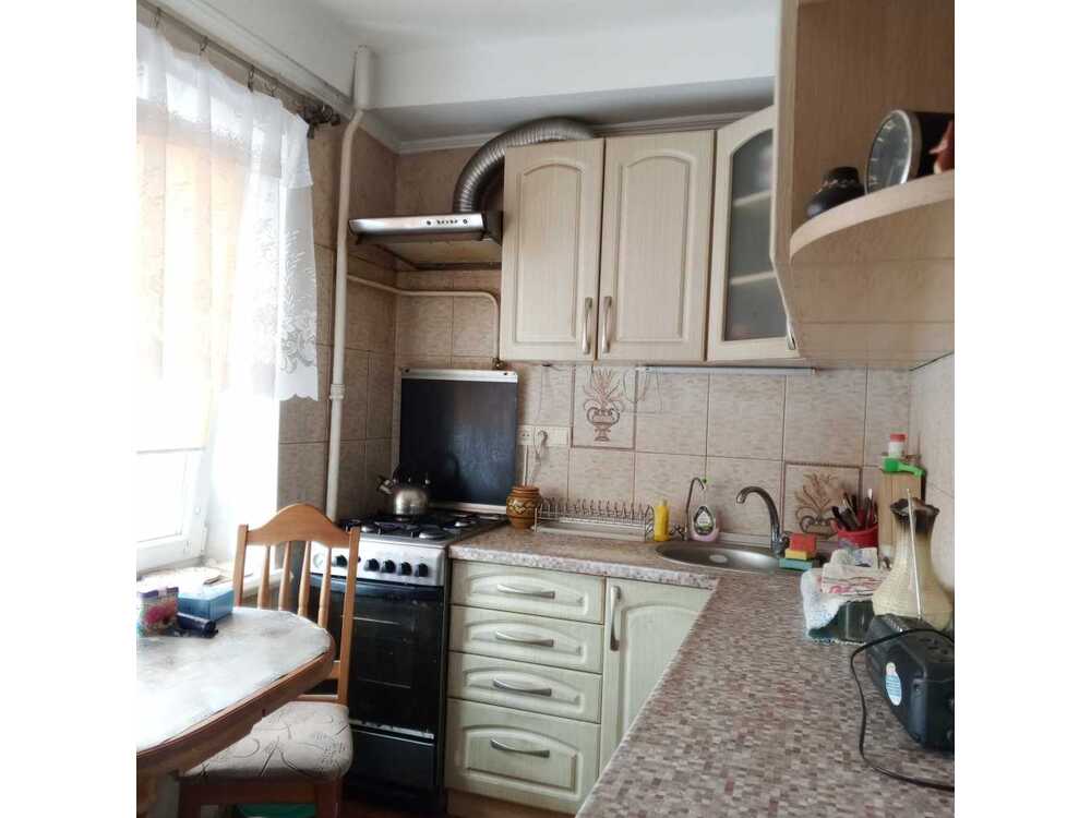 Продам 3-к квартиру Київ, Дніпровський, бульв. Верховної Ради, 14а. 