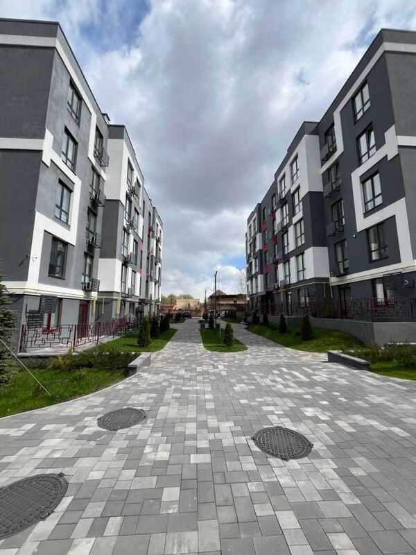 Продам 1-к квартиру Фастівський, Гатне, Інститутська , 5. 