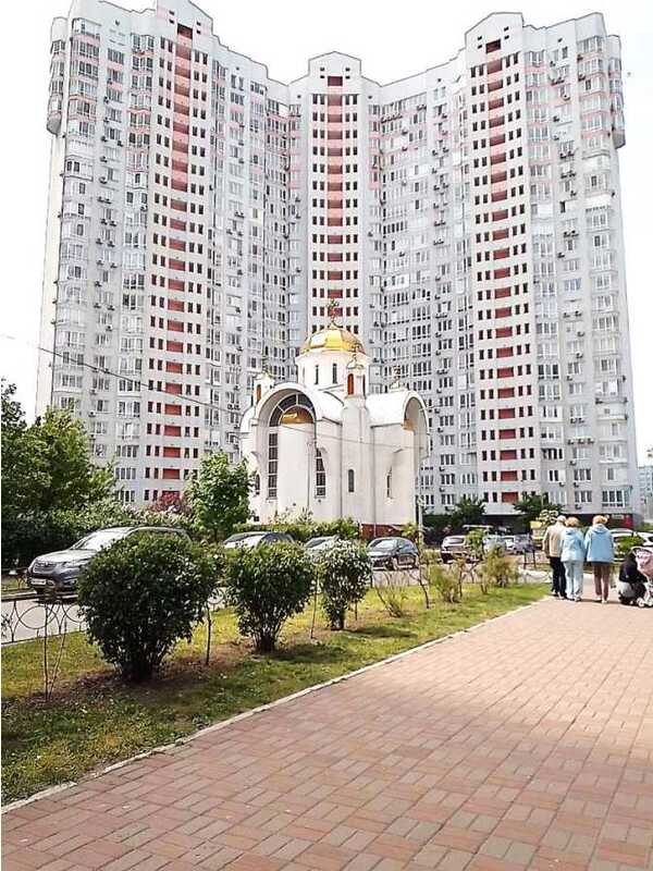 Продам 2-к квартиру Київ, Дарницький, вул. Єлизавети Чавдар, 1. 