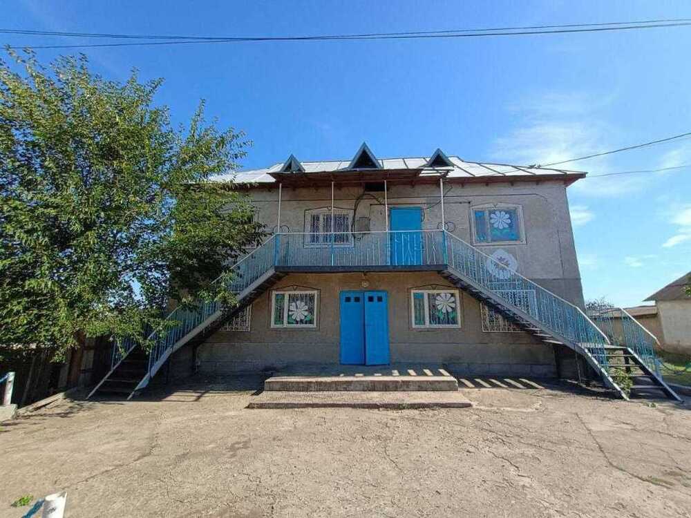 Продам  приміщення вільного призначення Тарутинський, Ламбрівка, Садова, 77. 