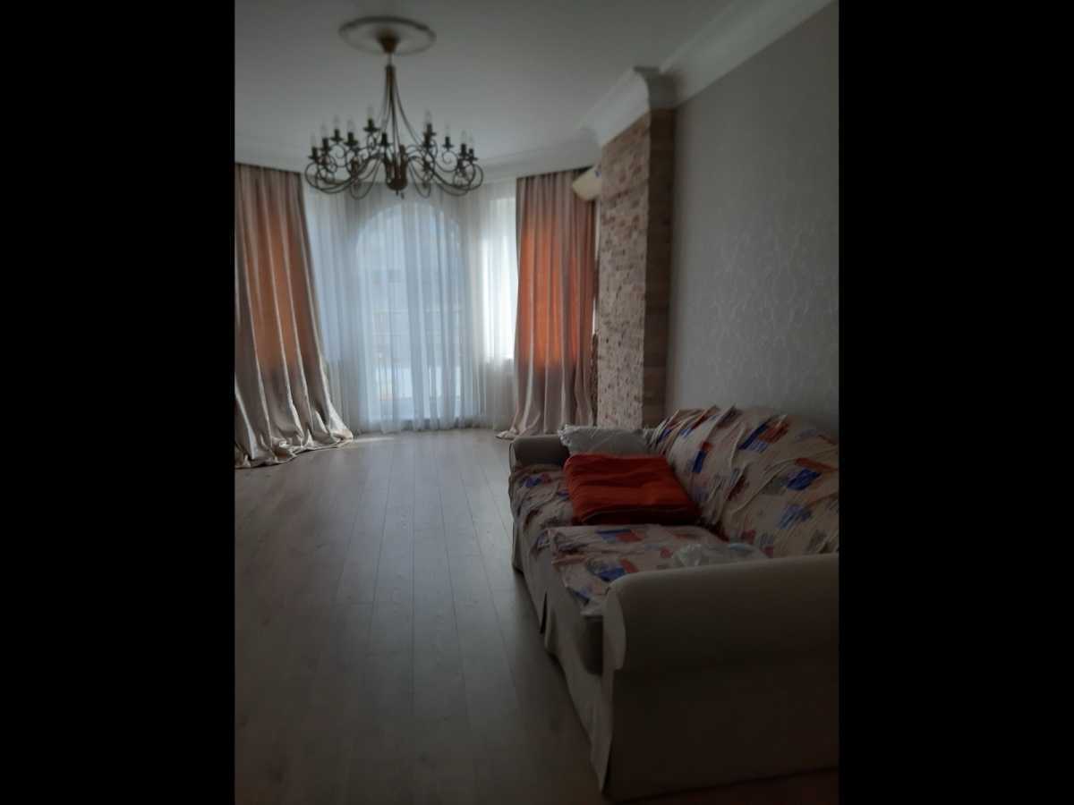 Продам 2-к квартиру Київ, Шевченківський, вул. Полтавська, 10. 