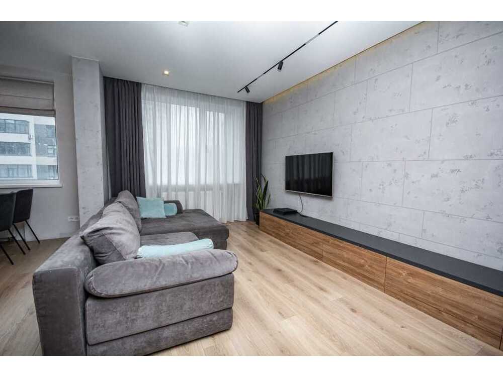 Продам 3-к квартиру Київ, Подільський, просп. Правди, 43а. 