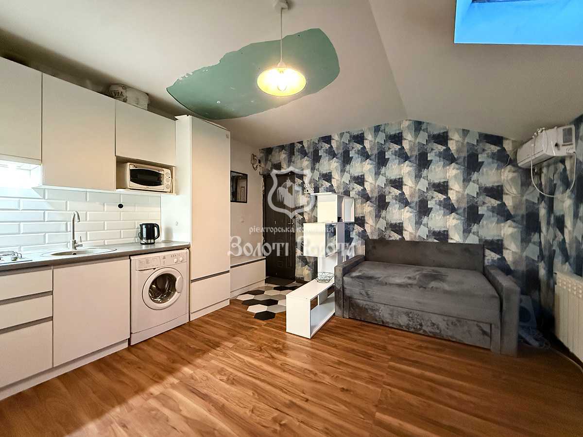 Продам 1-к квартиру Київ, Дарницький, вул. Маслівка, 5/23. 