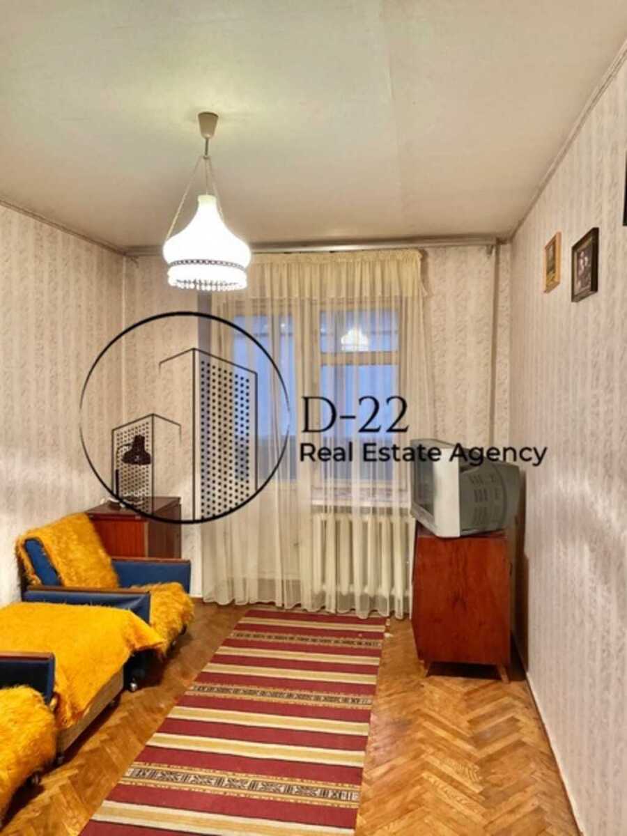 Продам 3-к квартиру Київ, Солом`янський, вул. Ушинського, 27. 
