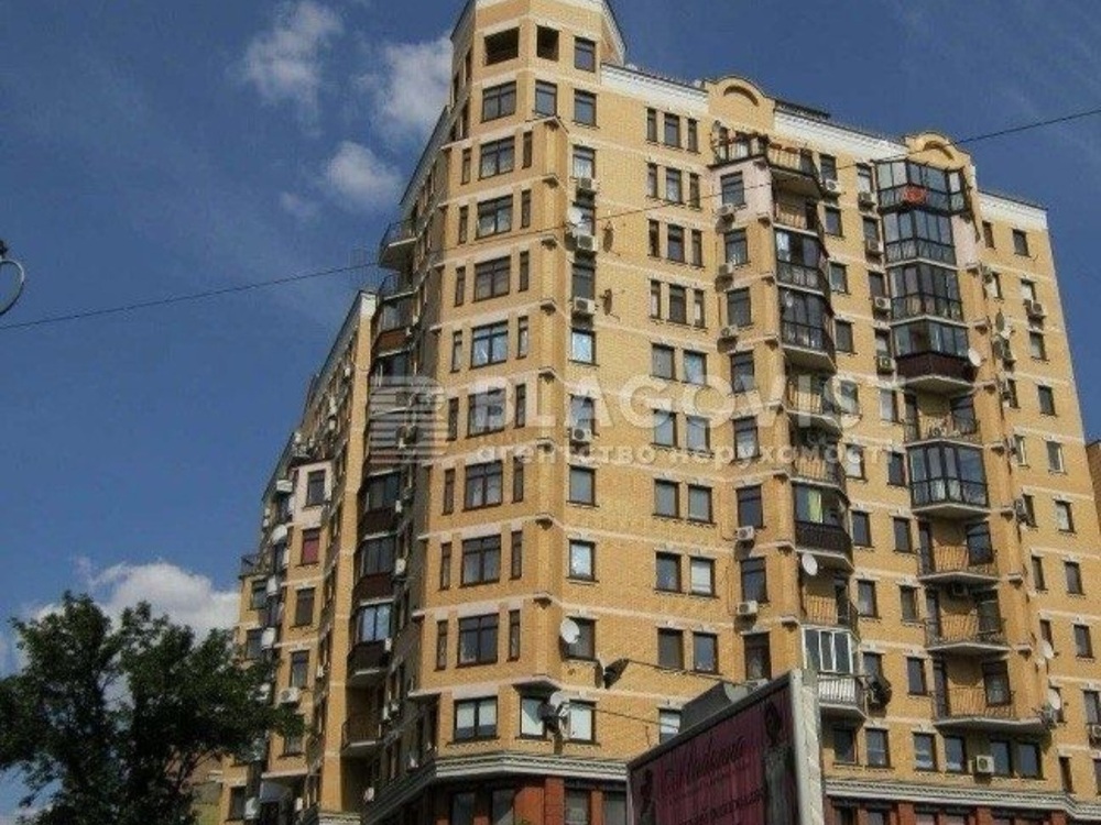 Центр Жилянська новобудова 3К власник