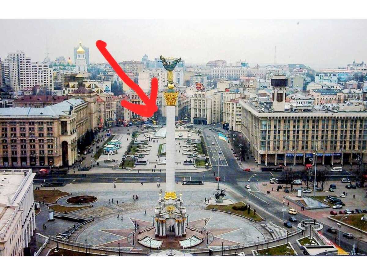 Продам  торгову площу Київ, Печерський, вул. Софіївська, 1. 