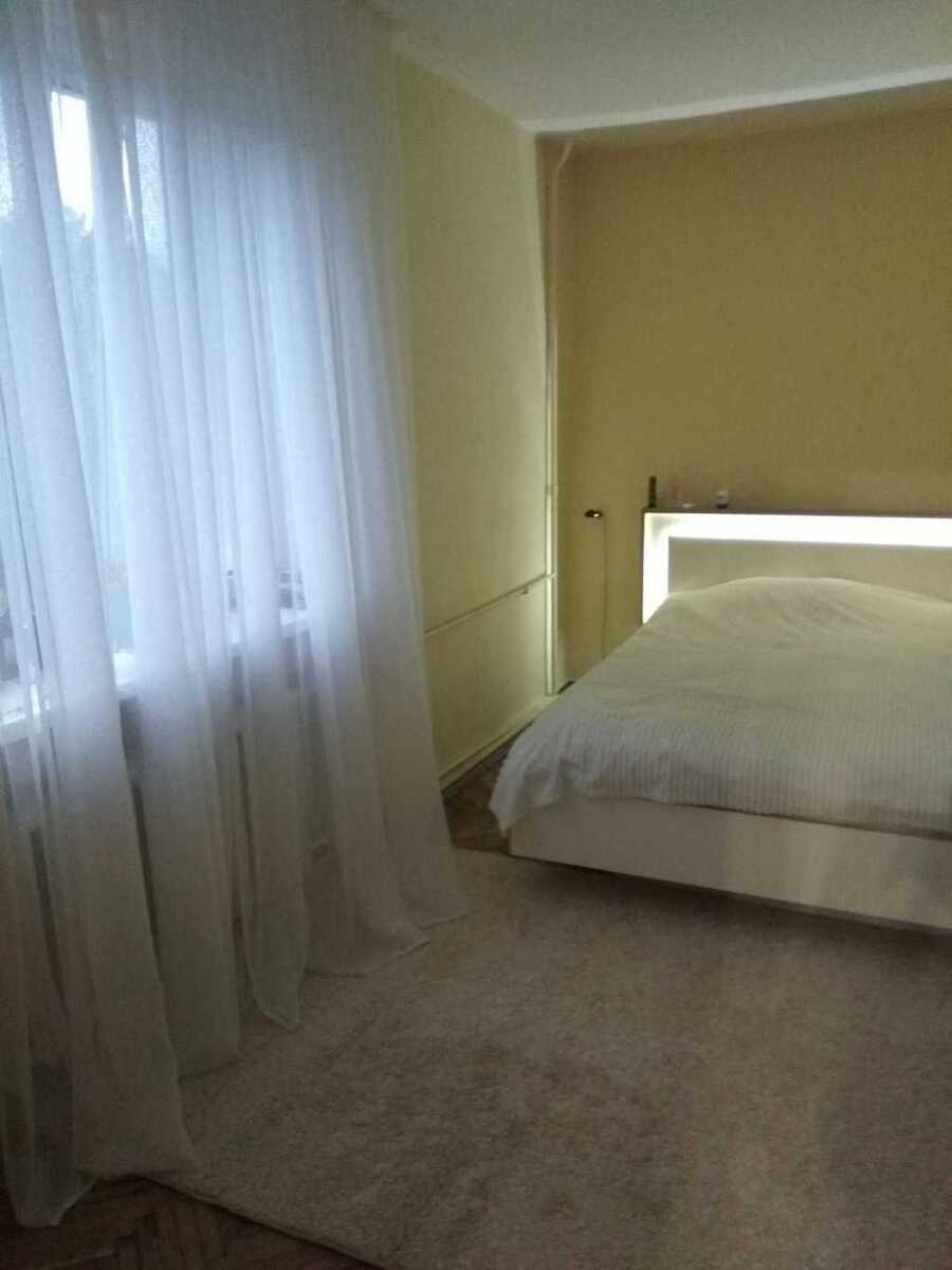Продам 2-к квартиру Київ, Печерський, вул. Тимірязєвська, 4. 